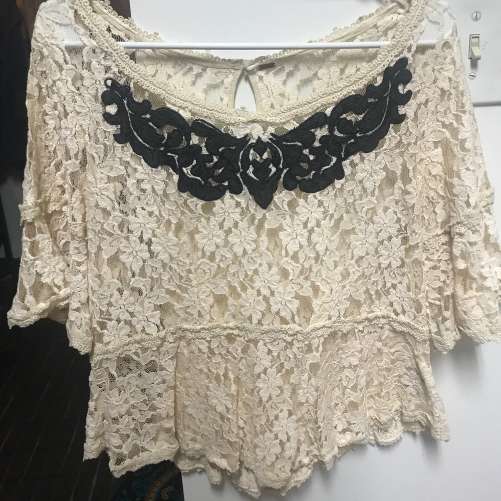 Free people lacy creme peplum top w black accent